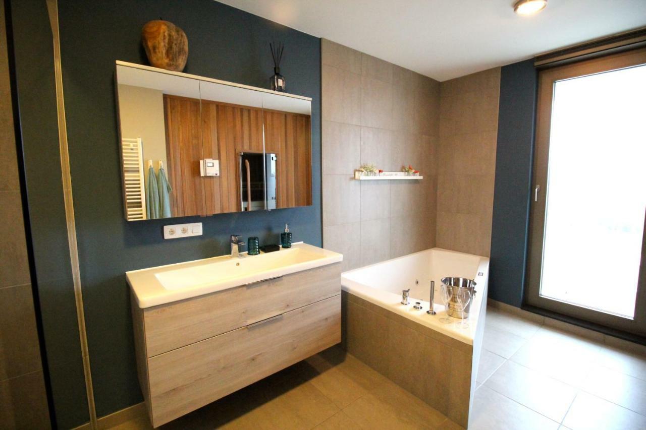 Bsauna & Wellness Apartment บรูจส์ ภายนอก รูปภาพ